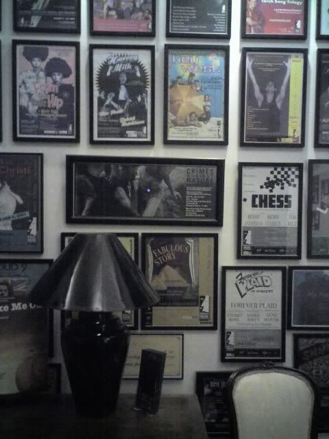 Proper way to display your window cards/posters