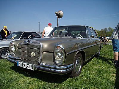 Mercedes-Benz W116 funeral