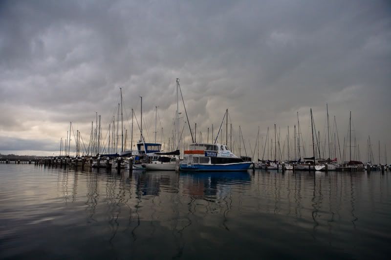 IMAGE: http://i151.photobucket.com/albums/s130/KinnonBellPhotography/geelong-4.jpg