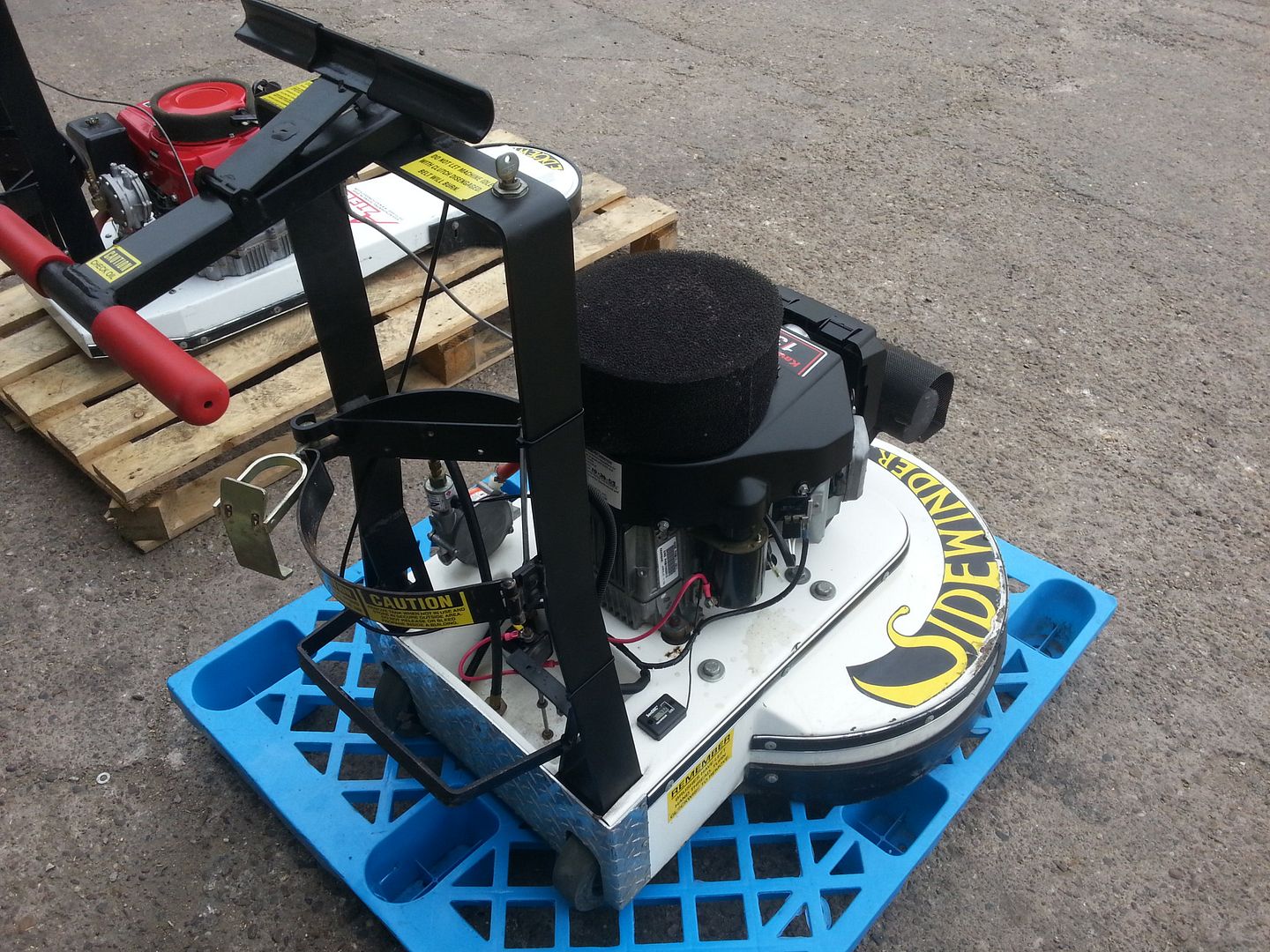 AZTEC SIDEWINDER FLOOR SCRUBBER STRIPPER CLEANER POLISHER INDUSTRIAL