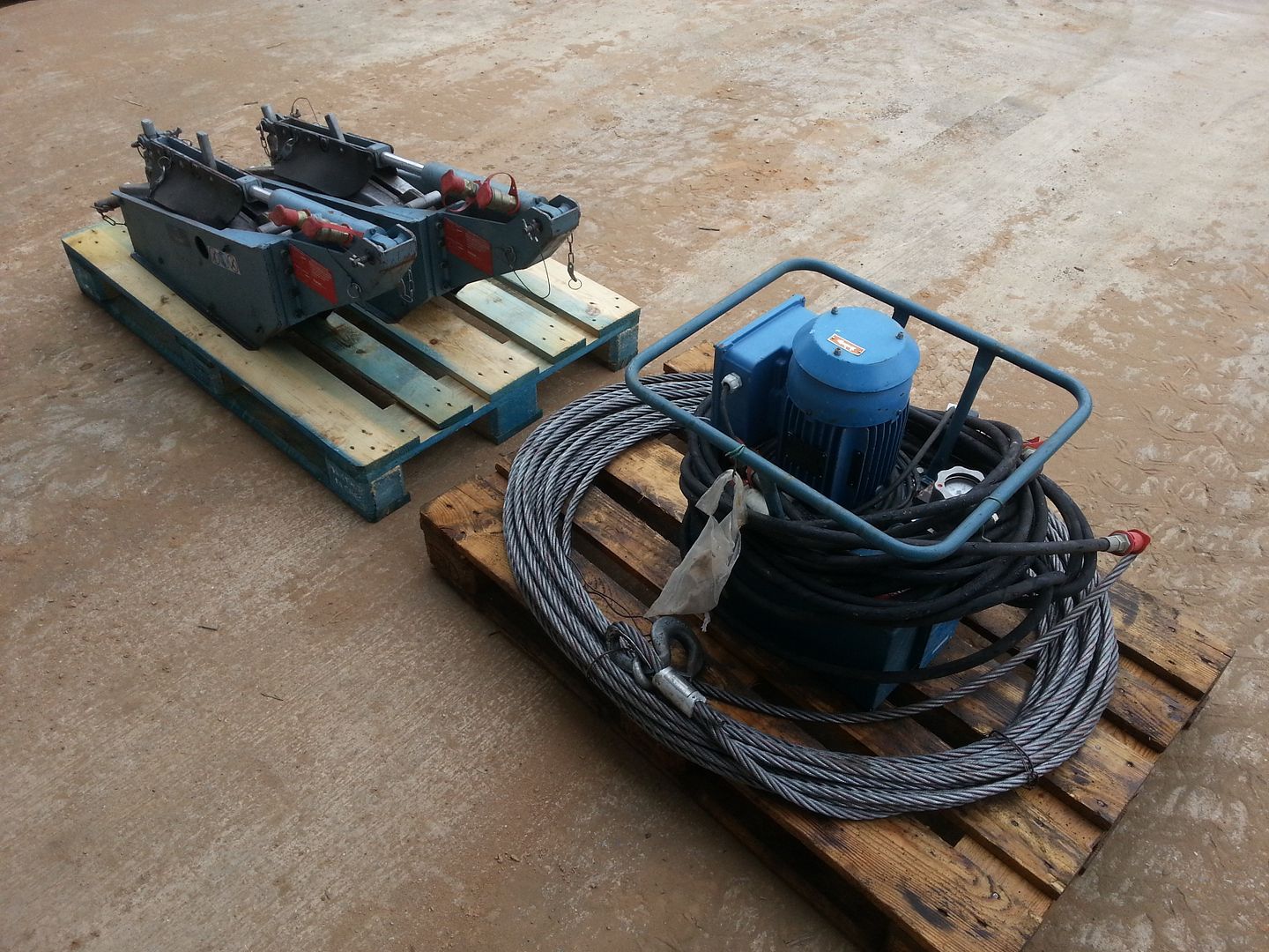 TIRFOR TU32H HYDRAULIC WINCH X 2 AND POWER PACK WIND TURBINE MARINE