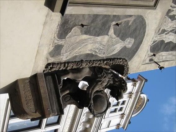 на углу у Ратуши