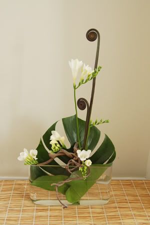 wedding_ikebana_centerpiece_grandif.jpg