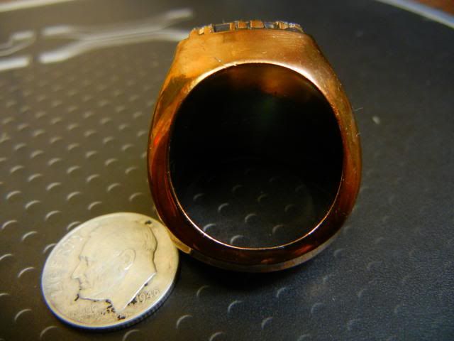 T2SEClassRingamp1946Dime002_zpse8f4fa10.jpg