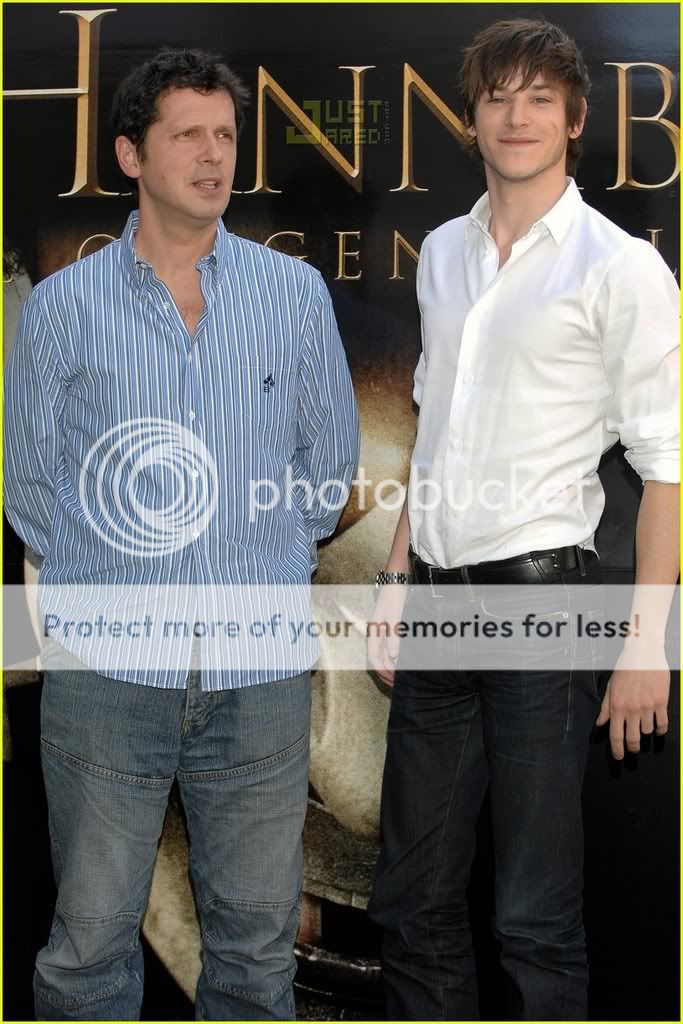 http://i151.photobucket.com/albums/s125/olgabelik/19-25/gaspard-ulliel-madrid-spain-04.jpg