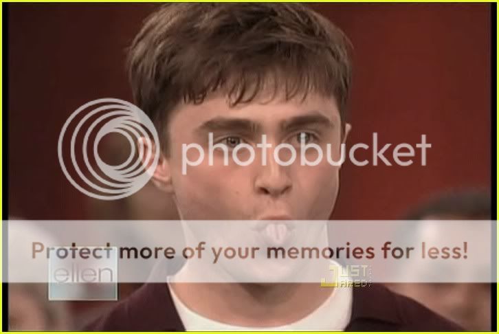 http://i151.photobucket.com/albums/s125/olgabelik/dan/daniel-radcliffe-tongue-01.jpg