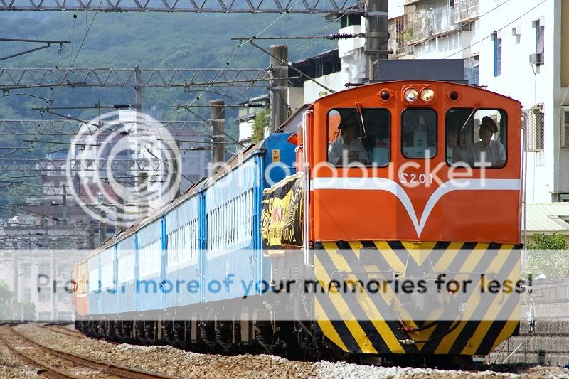 回送列车来搂584b次